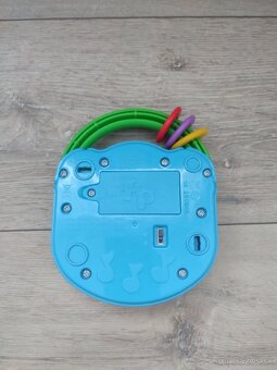 Fisher price hrajúci psík - 2