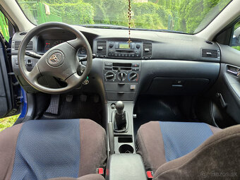 Predam Toyota Corolla 2003, 78k km - 2
