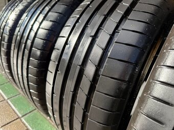 Sada Letných Pneumatik Dunlop SportMaxx RT2 225/40 R18 - 2