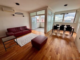 TUTI-FRUTI VÝHĽAD, 3-IZBOVÝ BYT, KDE SA BÝVA S ÚSMEVOM - 2