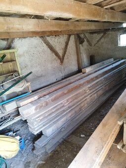 Staré drevené trámy - 2