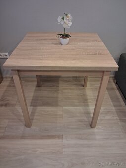 Jedálenský stôl - 2