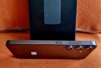 Zanovný  Samsung Galaxy S24 8/256gb  Kompletne balenie - 2