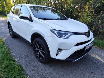 Toyota RAV4 2.0 diesel, 105kw, ročník 2017 - 2