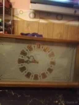 Ahoj predávam starožitnosť hodini vesna - 2