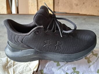 Predám botasky UNDER ARMOUR číslo 43 - 2