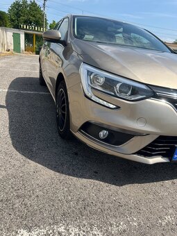 Renault Megane - 2