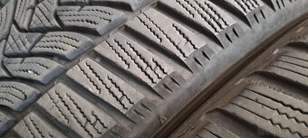Predám 4ks slušné zimné 225/45r17-94V 2+2modely - 2