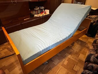 Polohovateľná posteľ - 2