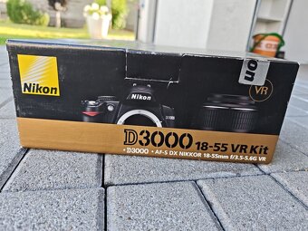 Nikon D3000 - 2