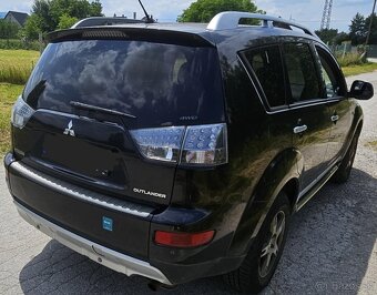Rozpredám Mitsubishi Outlander 2006 2.4 benzín automat - 2