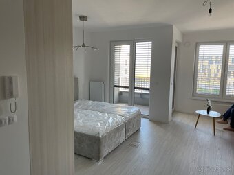 BORY Prenájom 1,5izb bytu - 2