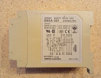 Bezpečnostné relé OMRON G9SA-301, 24V AC/DC - 2