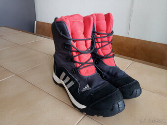 Zimna detska sportova vodeodolna obuv ADIDAS. - 2