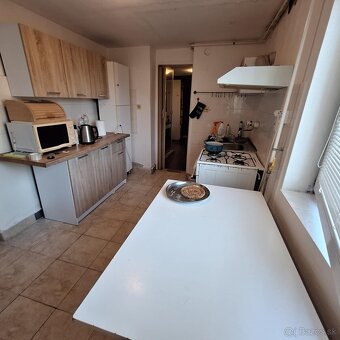 Na predaj 4 izbový rodinný dom v Diakovciach okr. Šaľa - 2