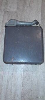 Kanister na pohonné hmoty - 2