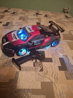 Autíčko na dialkové ovládanie - 2