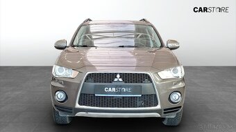 Mitsubishi Outlander - 2