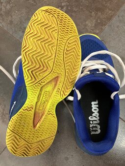 Predám detskú obuv veľ.34 zn.WILSON - 2