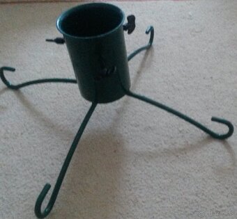 Predám nové stojany na stromček - 2