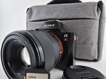 Predám Sony A7R s objektívom - 2