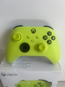 Xbox one controller - 2