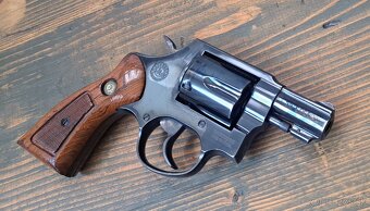 REVOLVER TAURUS M85 - 2