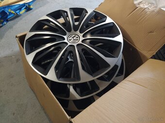 Puklice VW 16" - 2