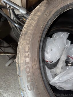 285/40 R22 - 2