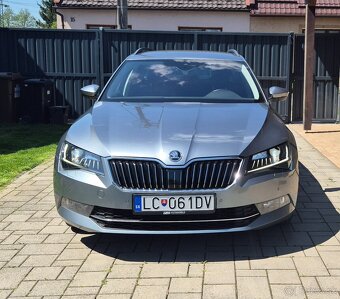 Skoda Superb Kombi 2.0tdi - 2