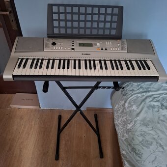 Yamaha keyboard PSR -E 313 - 2