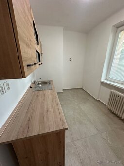 2 izbovy tehloby byt na 1.poschodi v Dun.Strede - 2