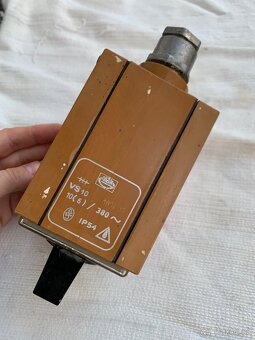 Vačkový spínač / prepínač VS10 OBZOR - 2