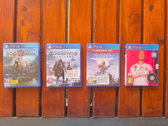PS4 Slim 1TB + 4 hry - 2