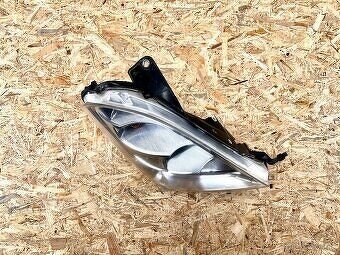 Predáme pravé a ľavé predné svetlá na Iveco Daily - 2