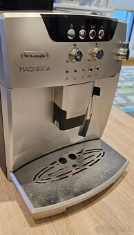 Kávovar Delonghi Magnifica - 2