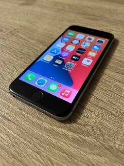 iPhone 6s / 32GB Space Gray mala puklina vedľa displeja - 2