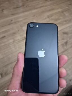 Apple iphone se 2022 - v zaruke - 2