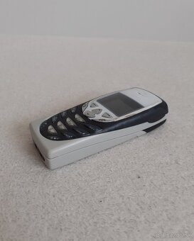 NOKIA 8310 - 2