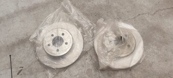 Zadné brzdové kotúče Chrysler 300C - 2