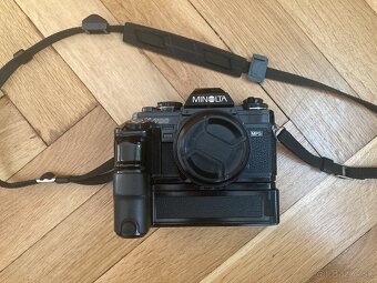 Minolta X700 + objektívy + filtre - 2