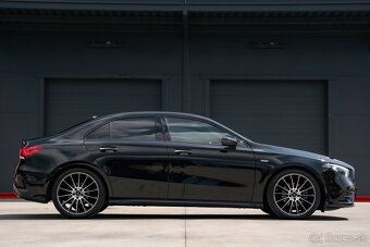 Mercedes-Benz A 180 Sedan AMG Line / EDITION / Night Paket - 2