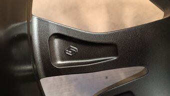 R17 5x114,3 mm ALU disky antracitovo-leštené - 2