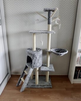 Škrabadlo pre mačky 139cm - 2