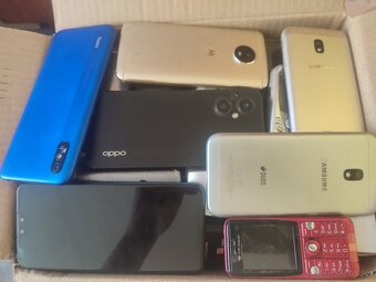 Predám mobily ná náhradné diely - 2