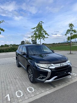 Mitsubishi Outlander 2.4L benzin 122.000km - 2