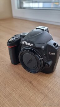 Nikon D3000 - 2