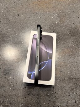 iPhone 16 pro 256gb BLACK TOP STAV - 2