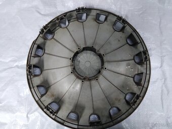 Predám puklice 16 Volkswagen - 2