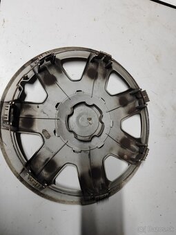 Puklica Škoda Fabia  R14 - 2